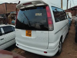 Toyota Noah 2002 Pearl