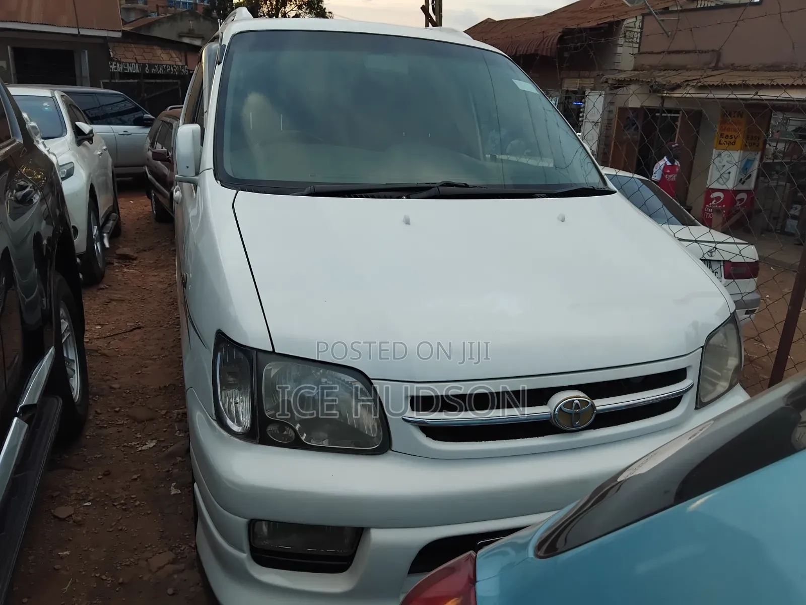 Toyota Noah 2002 Pearl