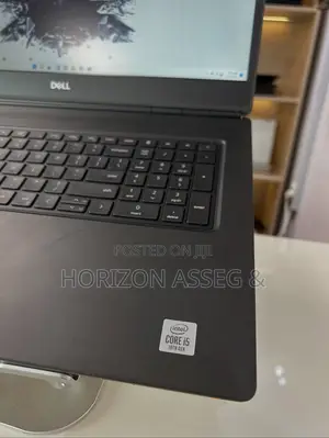 New Laptop Dell Precision 7750 8GB Intel Core i5 SSD 256GB