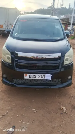 Toyota Noah 2009 Black