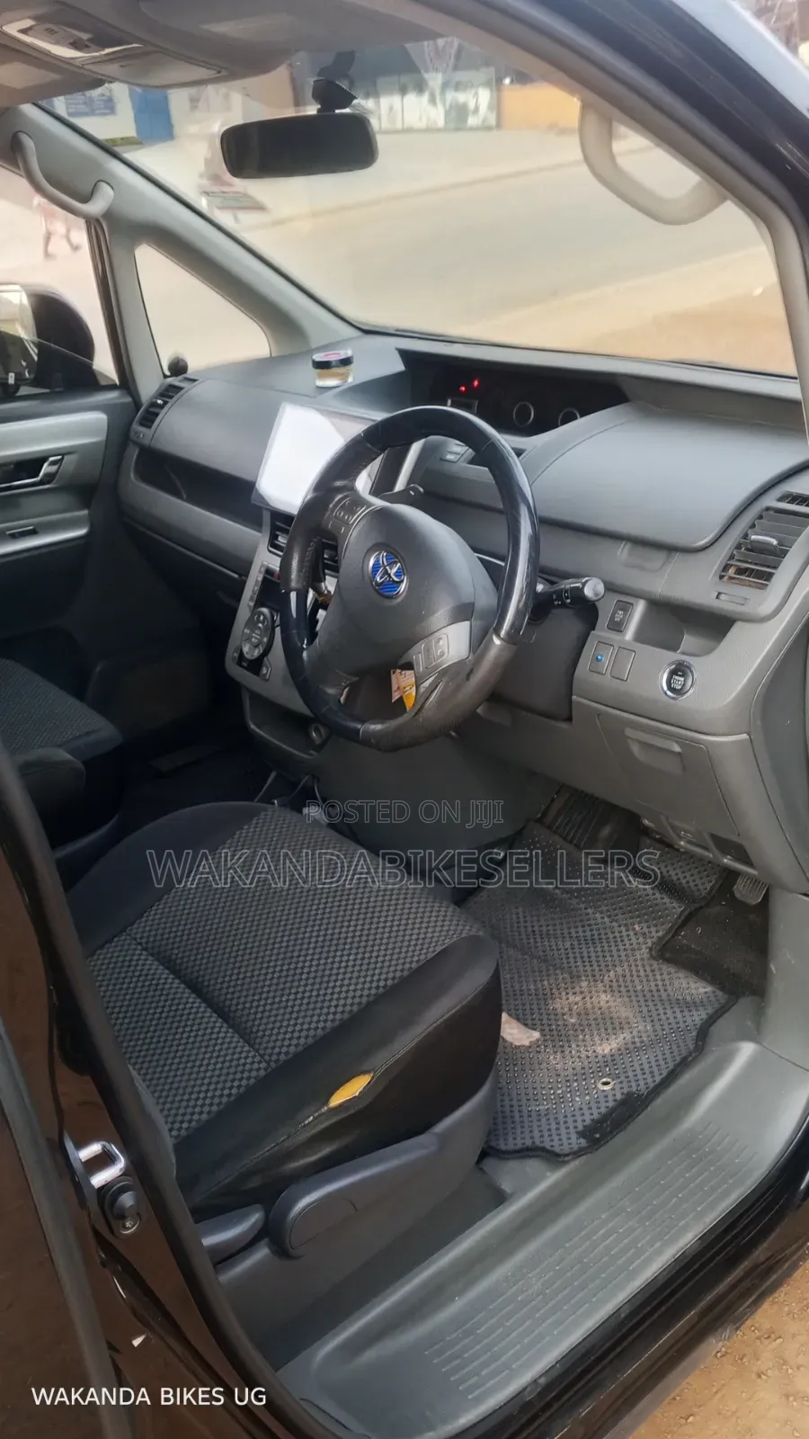 Toyota Noah 2009 Black
