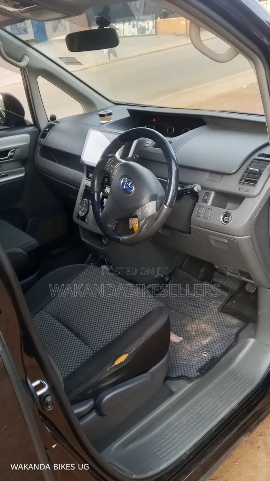 Toyota Noah 2009 Black