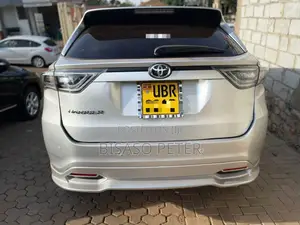 Toyota Harrier 2.0 2016 Silver