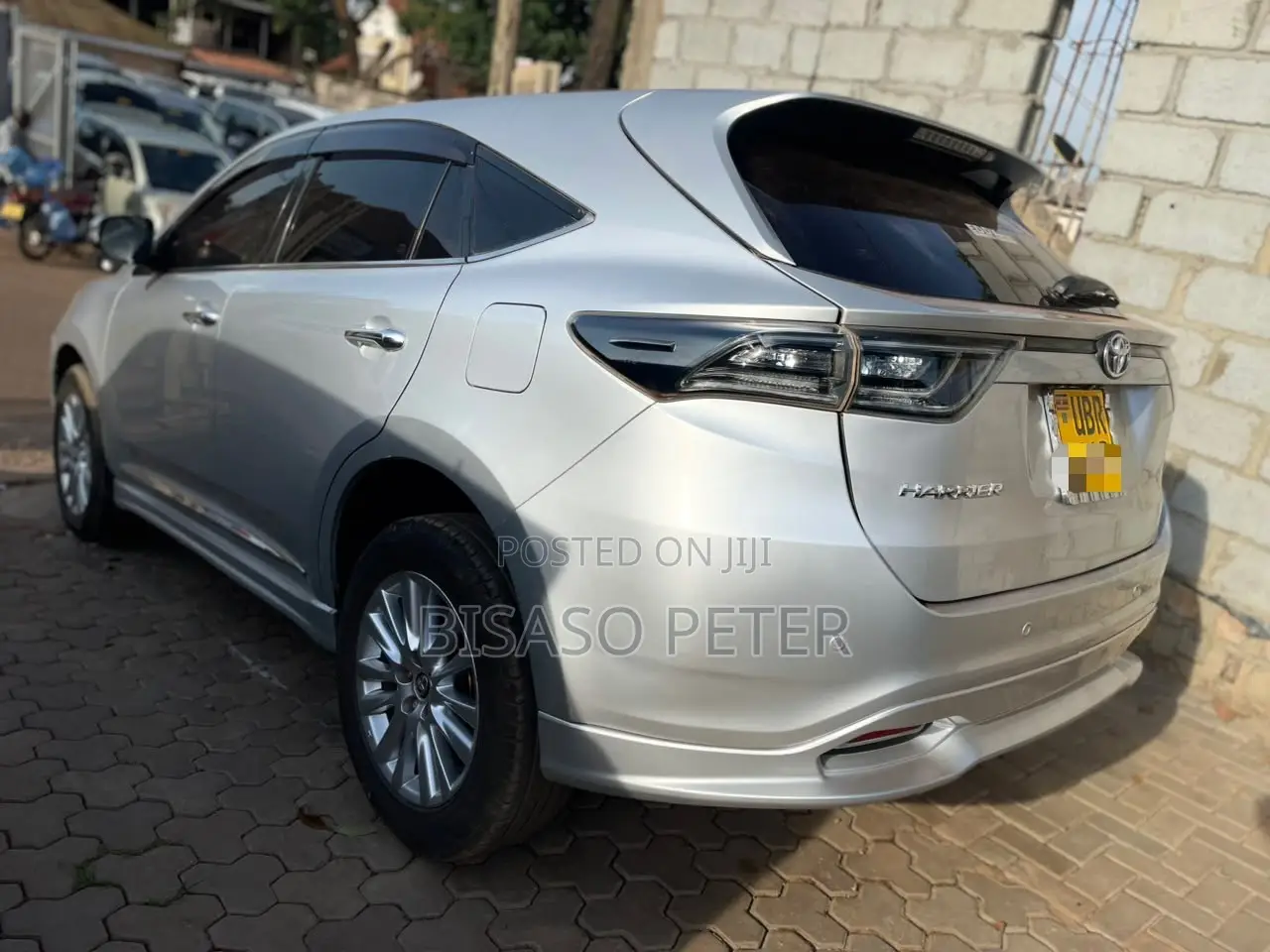 Toyota Harrier 2.0 2016 Silver
