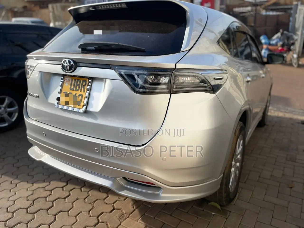 Toyota Harrier 2.0 2016 Silver