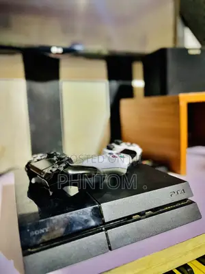 Chipped PS4 Standard Console With Two Controllers