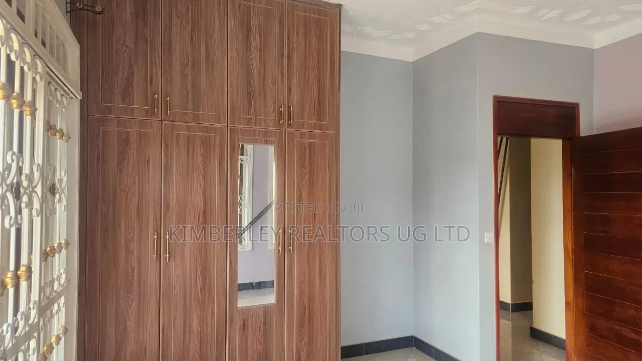 3bdrm House in Division A for sale