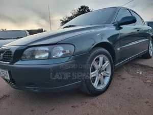 Volvo 240 Base Sedan 1993 Green