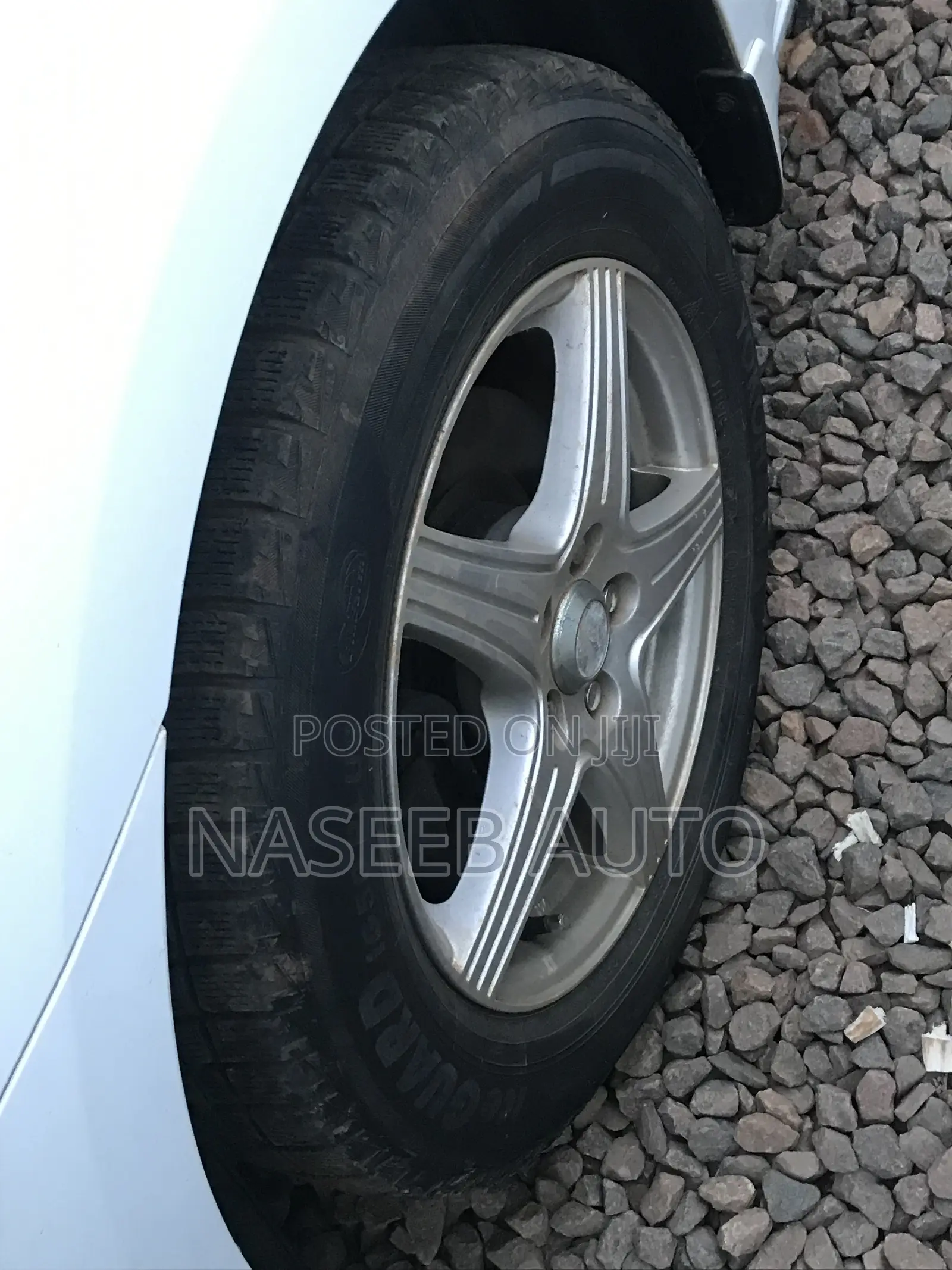 Toyota Premio 2010 White