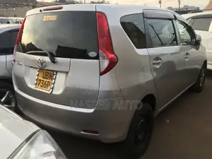 Toyota Passo Sette 2008 Silver