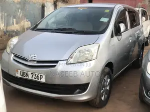 Toyota Passo Sette 2008 Silver