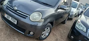 Toyota Sienta 2006 Gray
