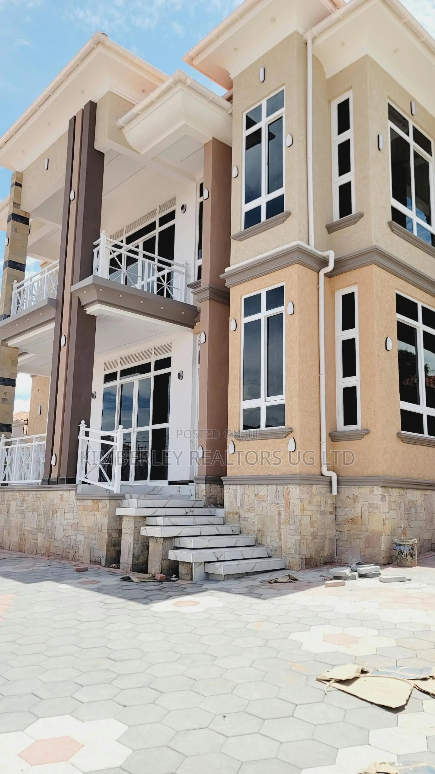 4bdrm House in Division A for sale