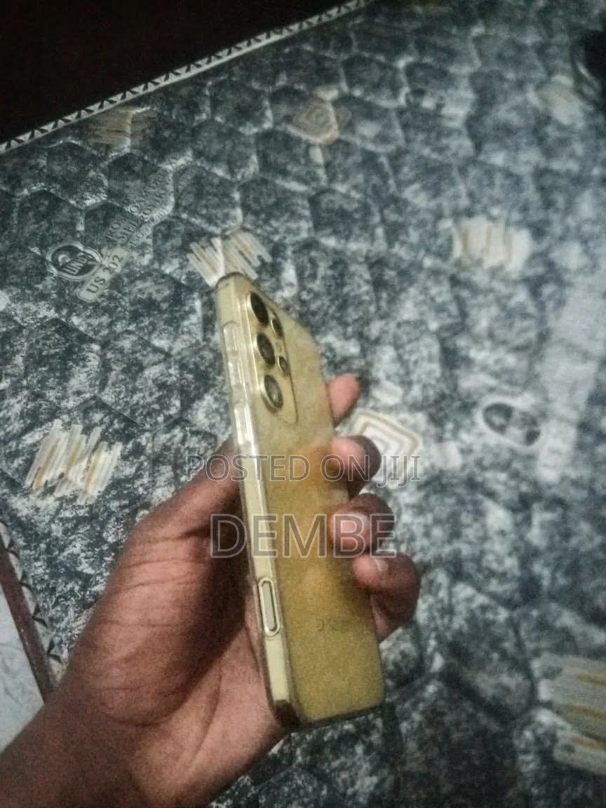 Mobile Phone 64 GB Gold