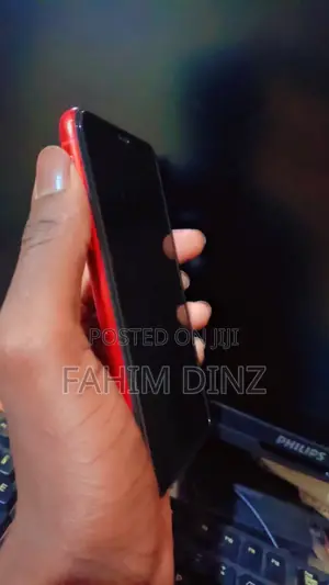 Apple iPhone XR 64 GB Red