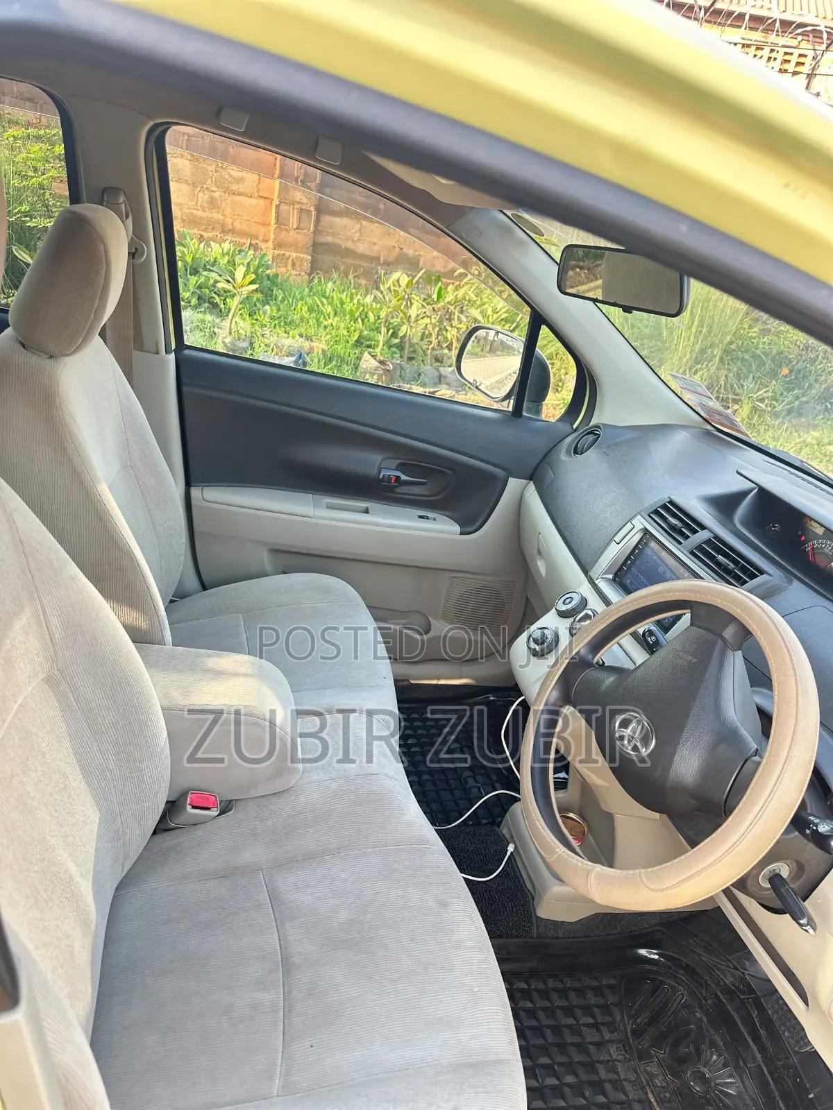 Toyota Passo Sette 2010 Blue