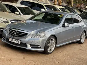 Mercedes-Benz E300 2013 Silver