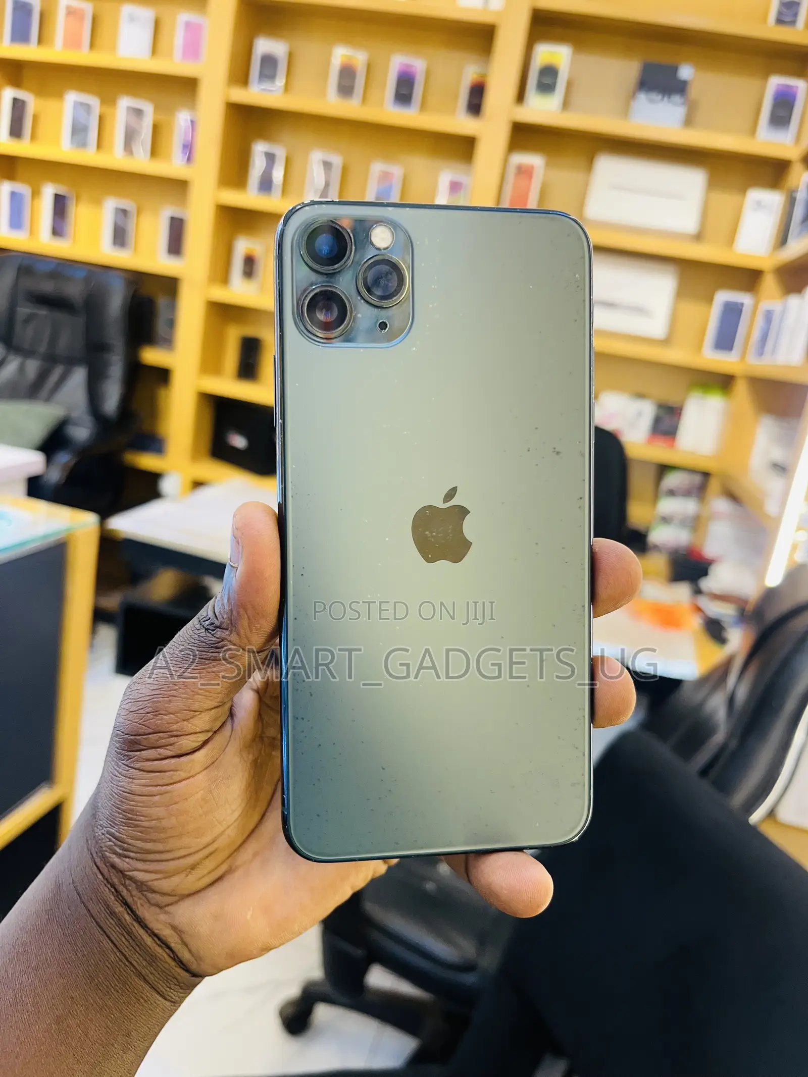Apple iPhone 11 Pro Max 64 GB Green