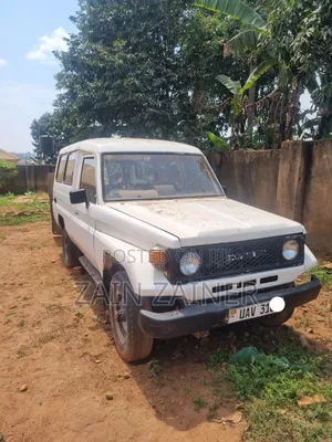 Toyota Land Cruiser 70 1989 White
