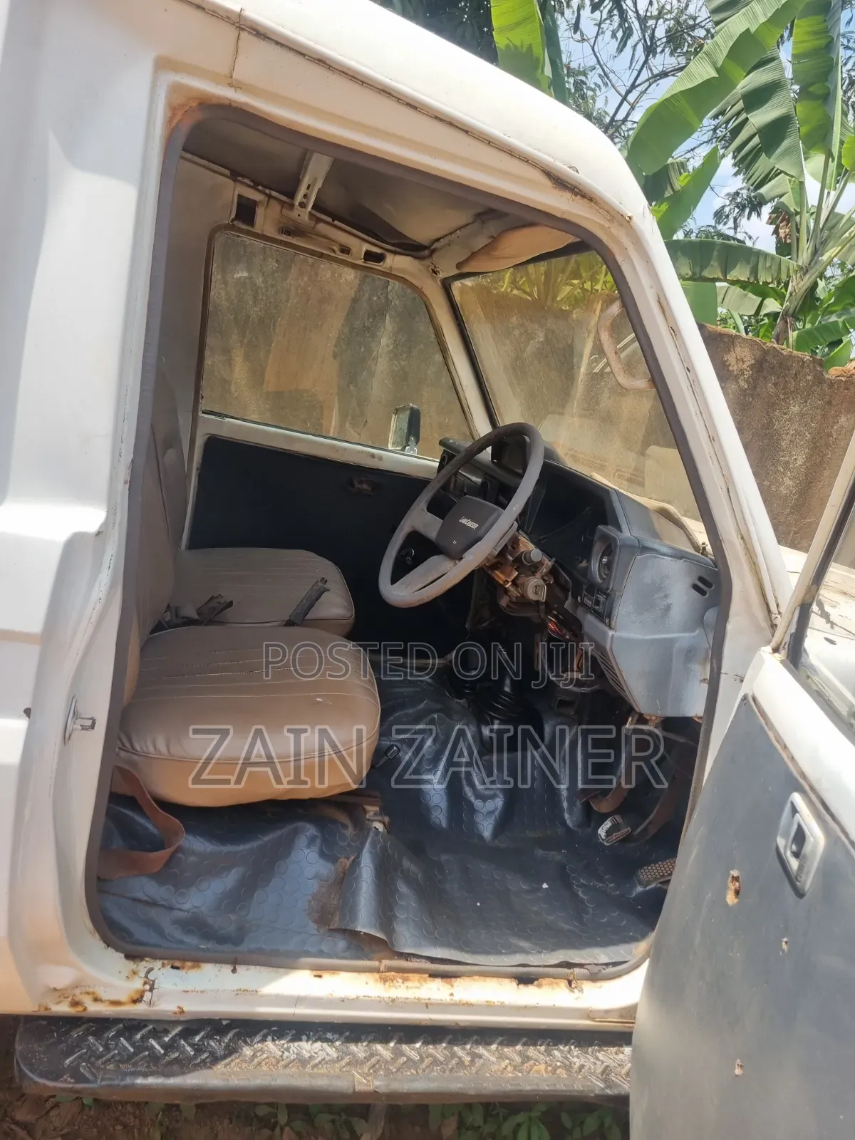 Toyota Land Cruiser 70 1989 White