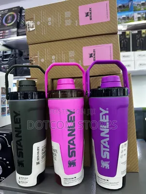 Stanley Vitalize Shaker Bottles (20 Oz / 591 Ml)
