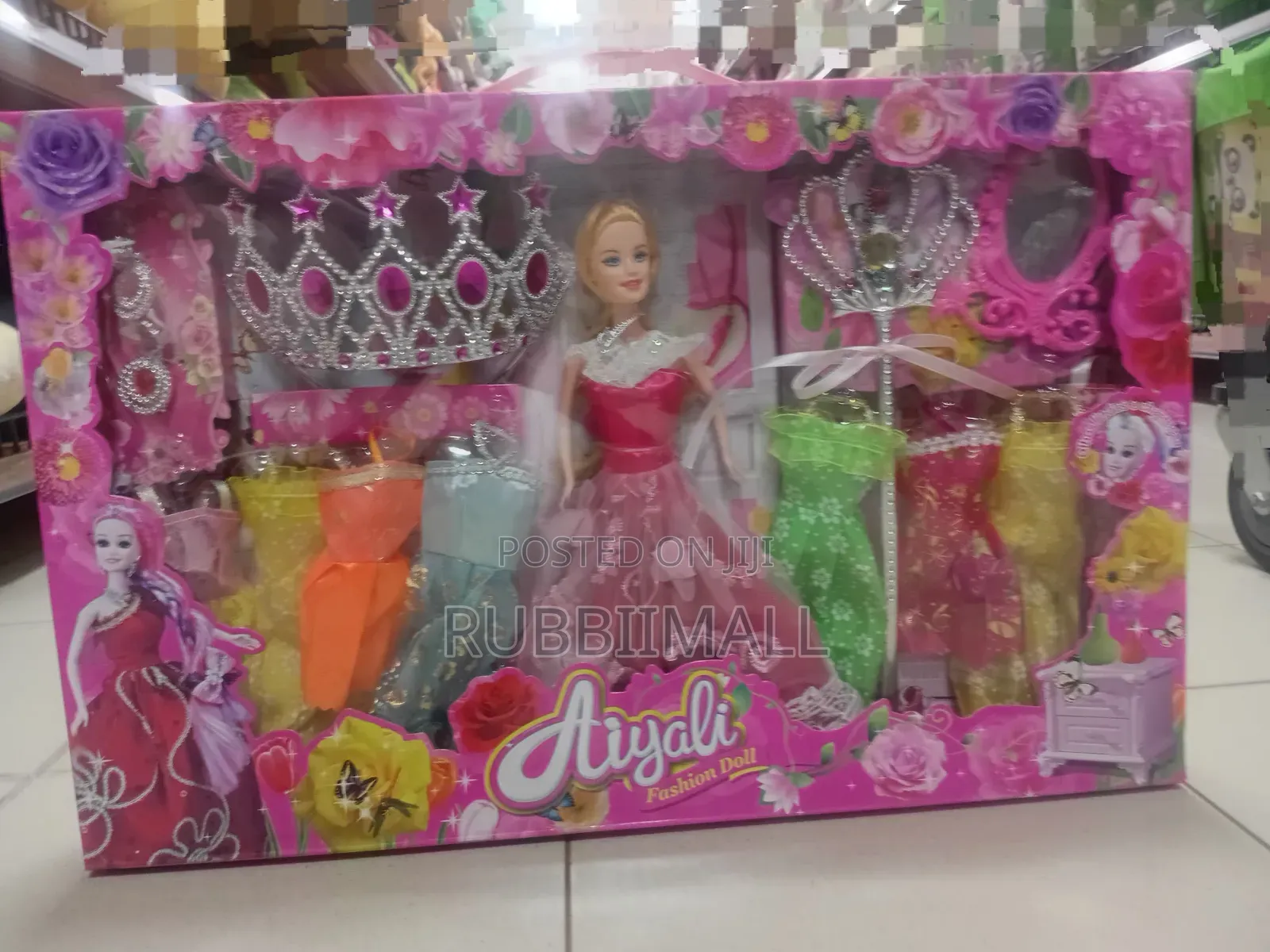 Aiyali Fashion Doll Set With Accessories.