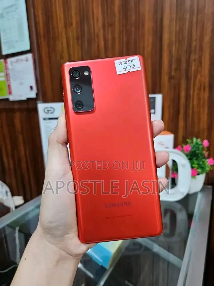 Samsung Galaxy S20 FE 128 GB Red