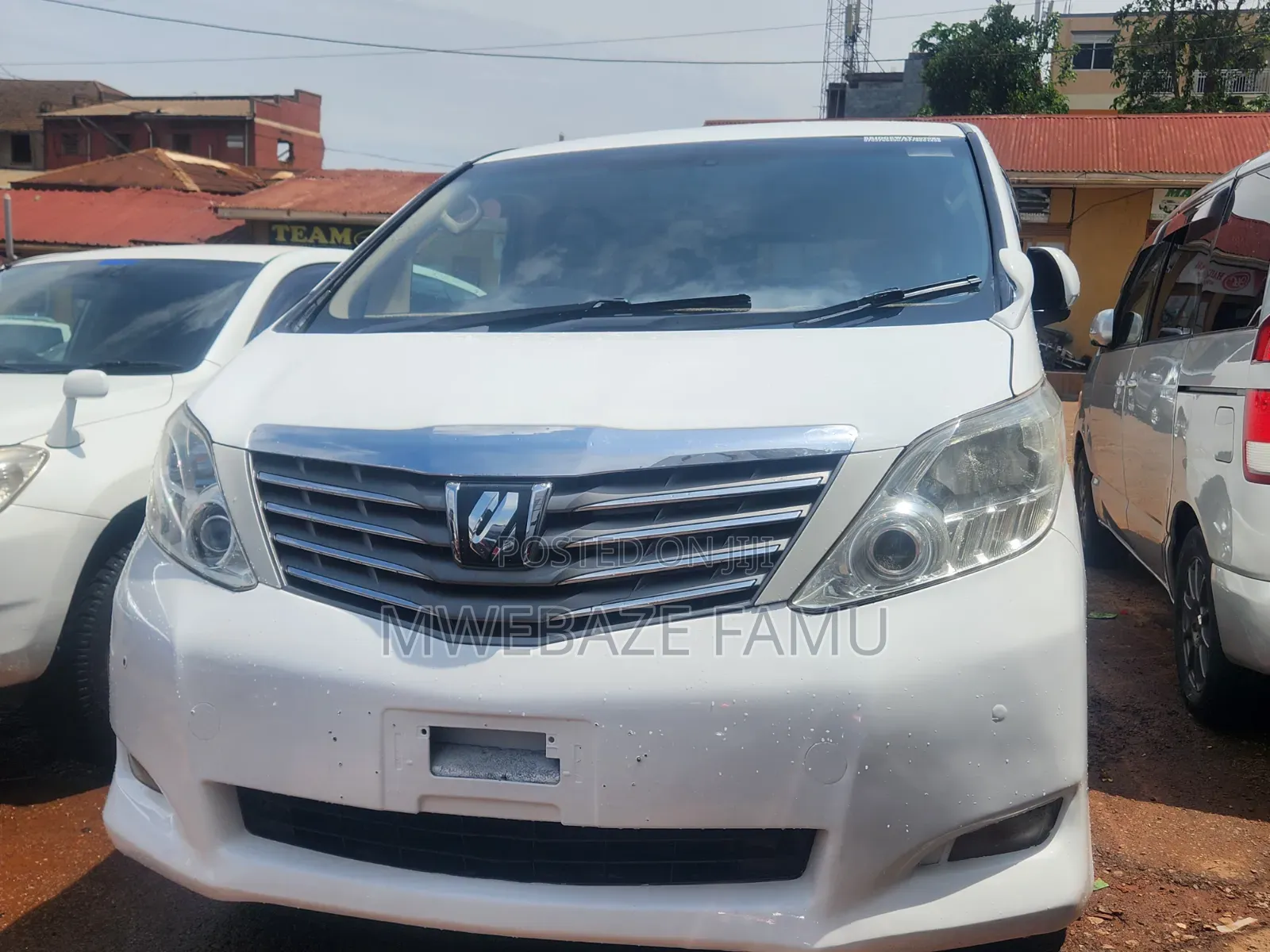 Toyota Alphard 2010