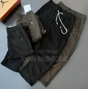 Bagi Sweaterpants