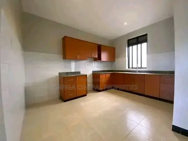 2bdrm Apartment in Kabalagala, Central Division for rent