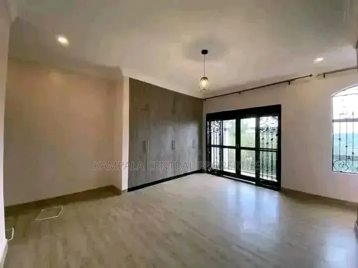 3bdrm Apartment in Bugoloobi, Central Division for rent