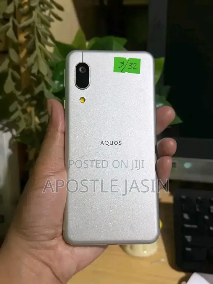 Sharp Aquos Sense 3 SHV45 64 GB Gray