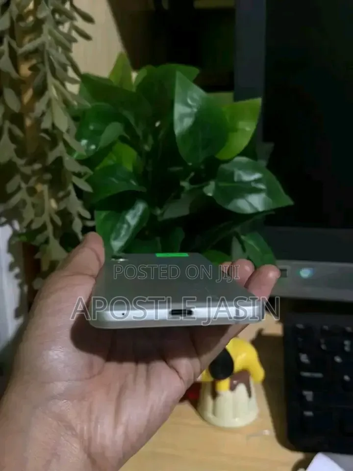 Sharp Aquos Sense 3 SHV45 64 GB Gray
