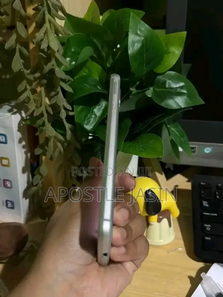 Sharp Aquos Sense 3 SHV45 64 GB Gray