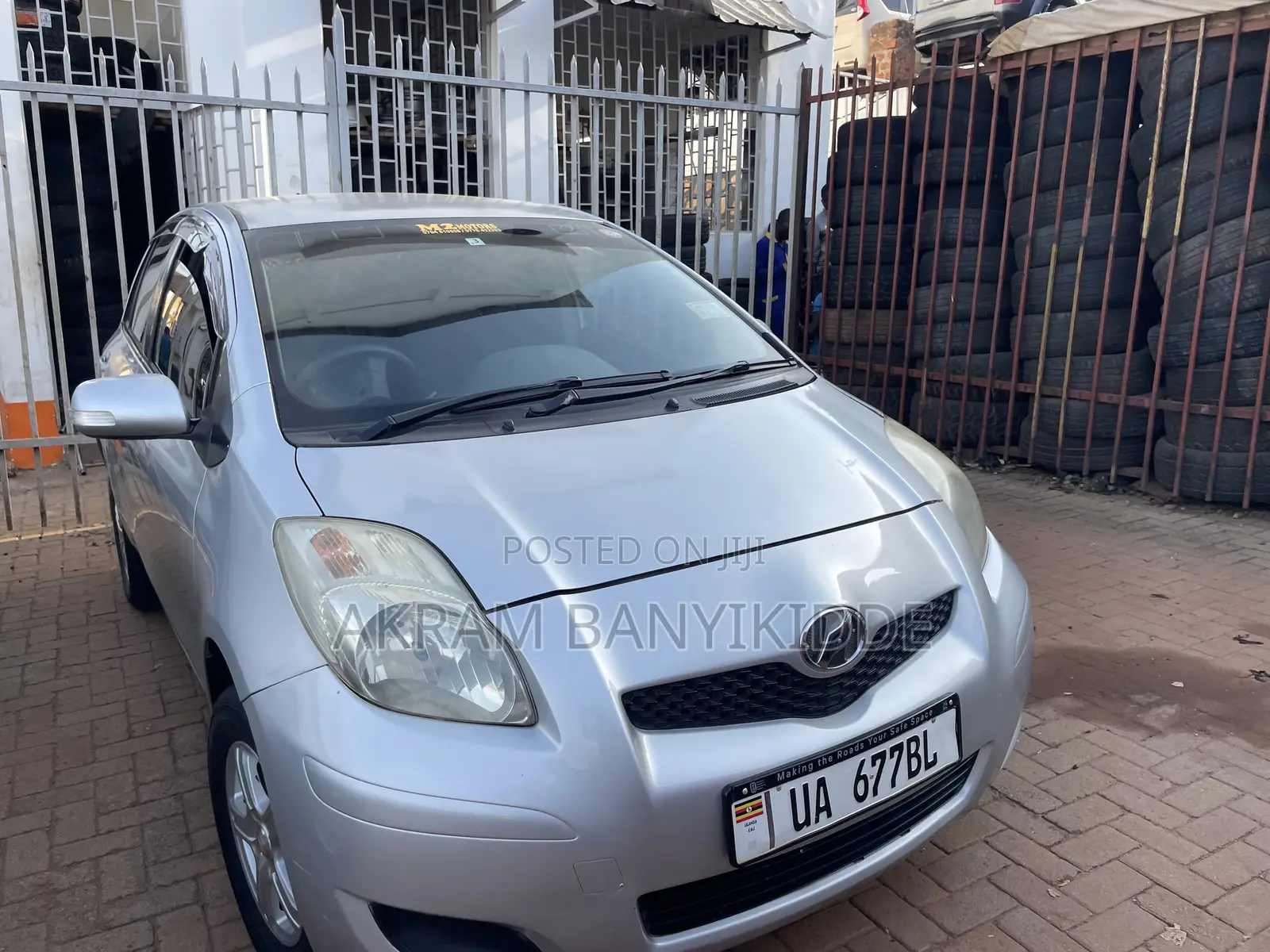 Toyota Vitz 2008 Silver
