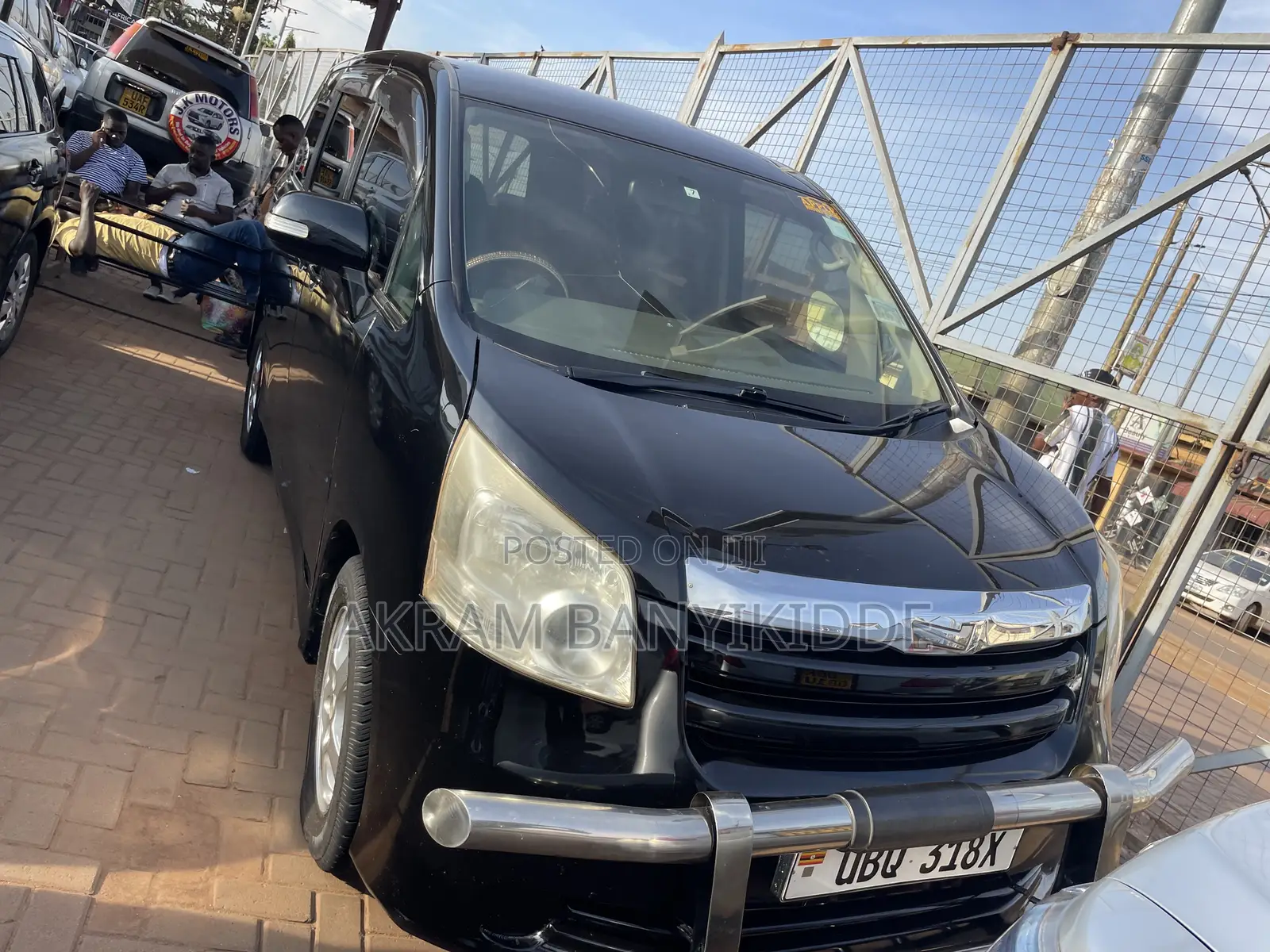 Toyota Noah 2012 Black