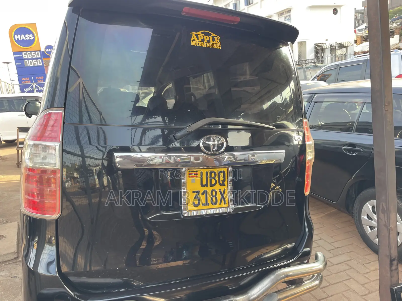 Toyota Noah 2012 Black