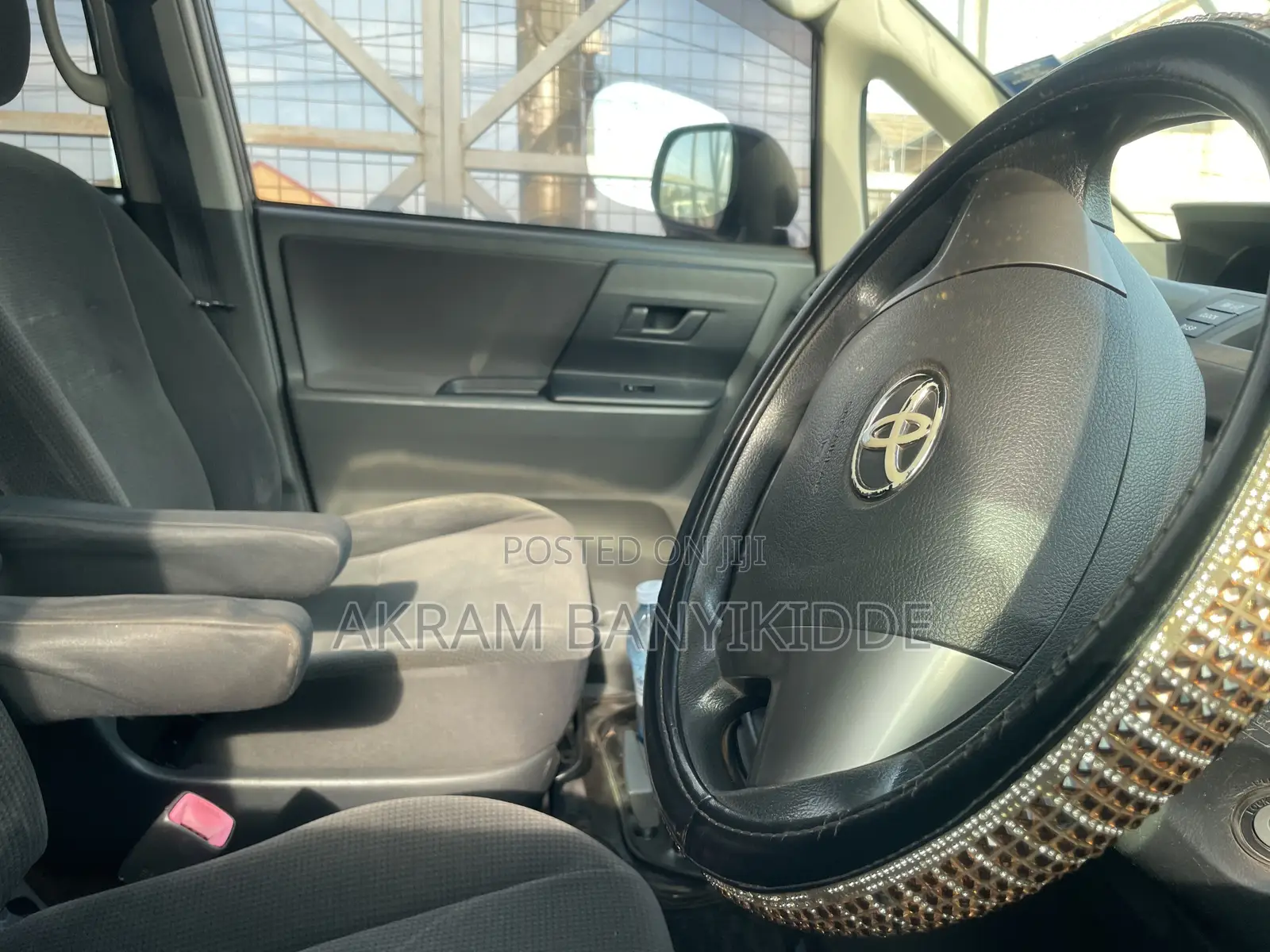 Toyota Noah 2012 Black