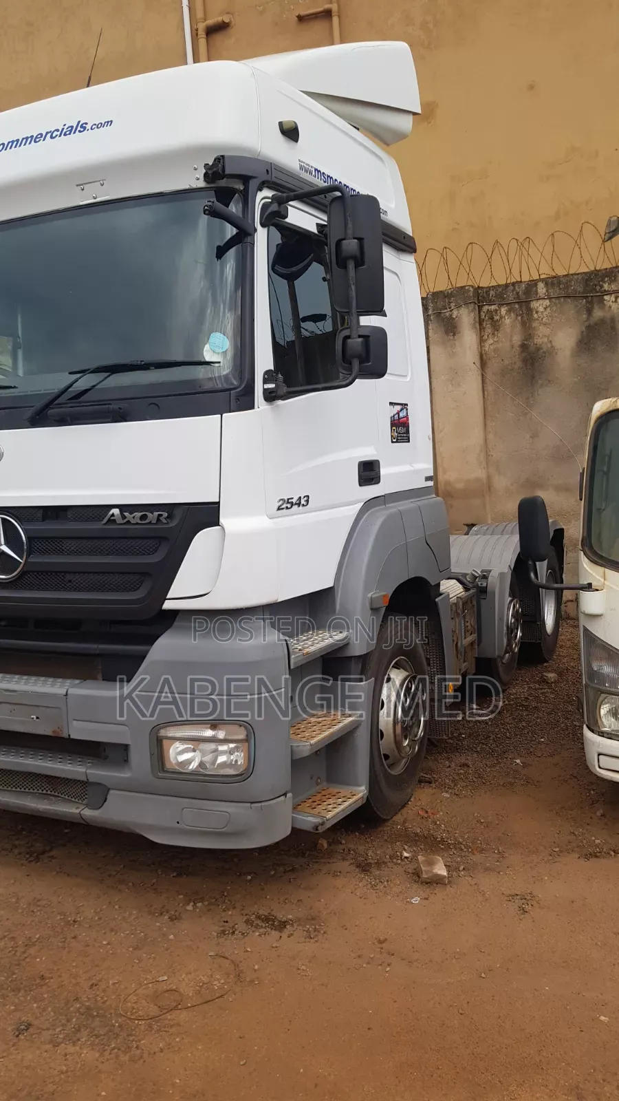 Axor Single Diff Truck Onsale