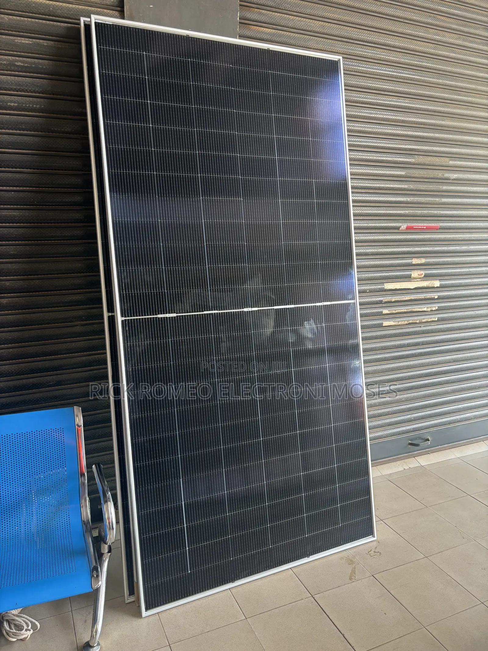 590w Mono Crystalline Bifacial Solar Panels