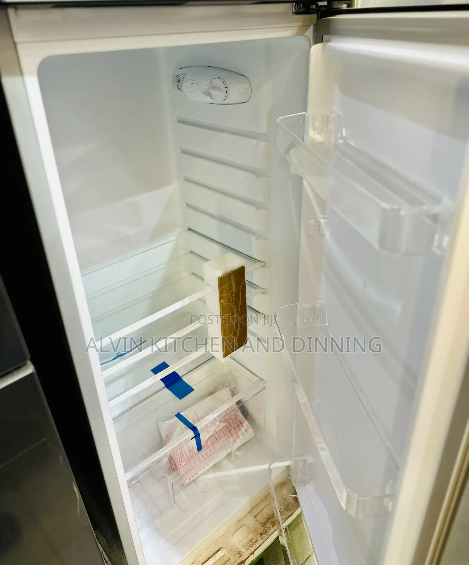 Double-Door Refrigerator 220L