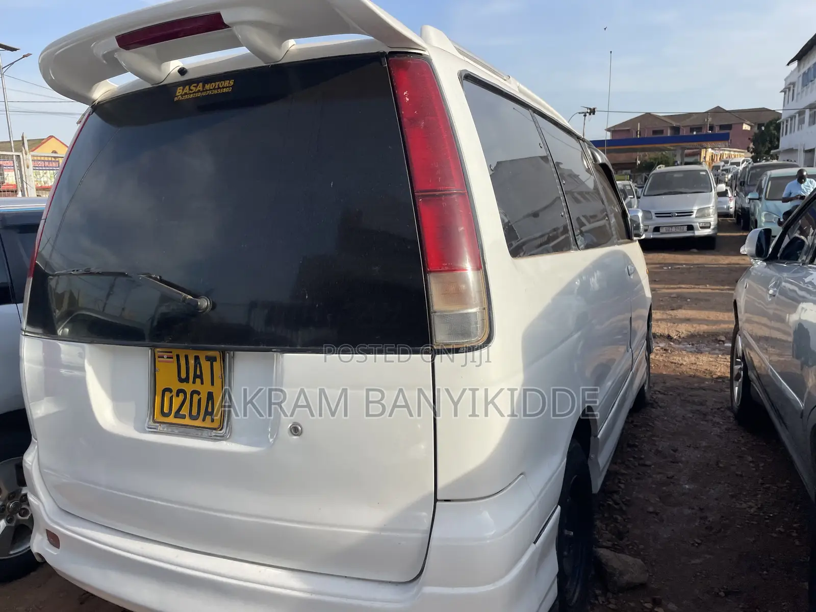 Toyota Noah 2001 White