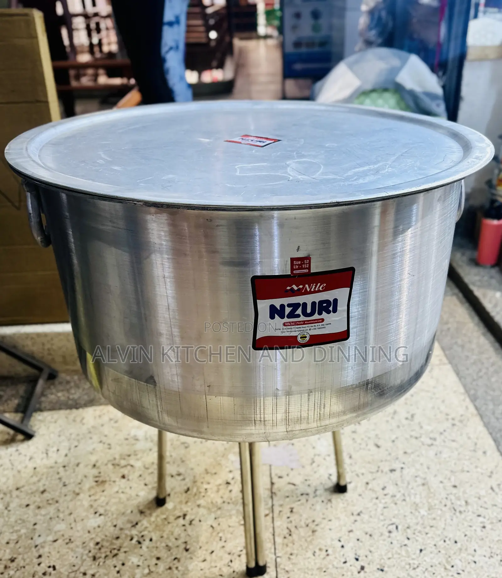 Heavy-Duty Cooking Saucepan 152L