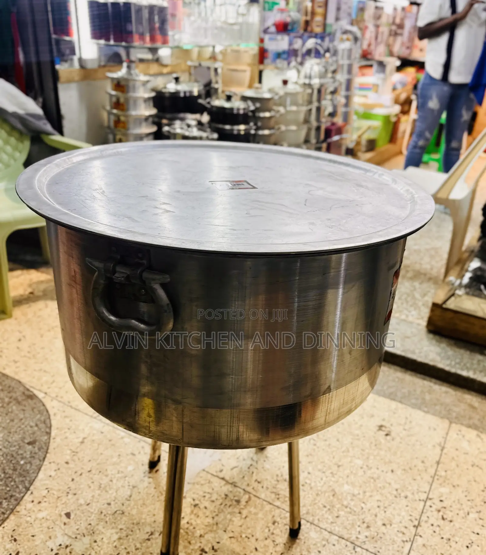 Heavy-Duty Cooking Saucepan 152L