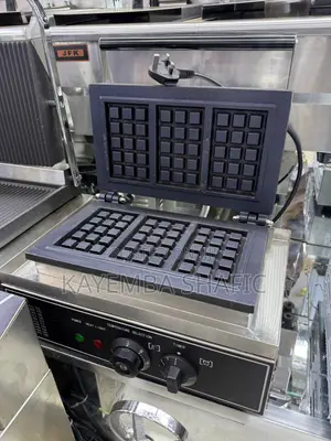 Commercial Electric Waffle Maker – 3-Grid Belgian Square Machine