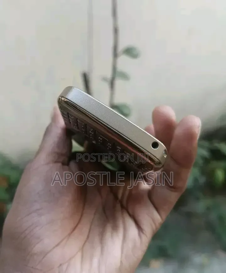 Nokia E72 Gold