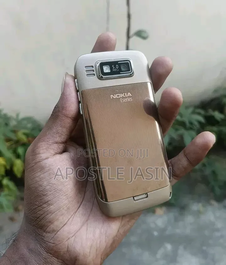 Nokia E72 Gold