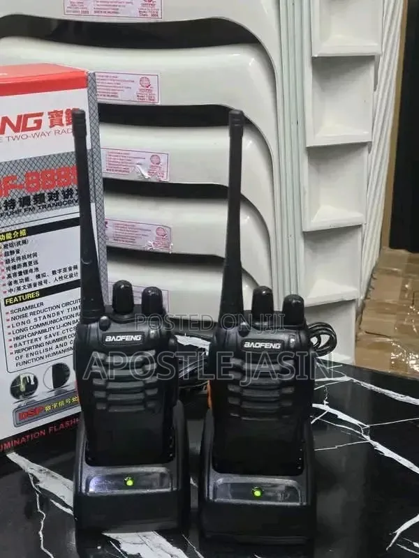 2 in 1 Pack Walkie Talkies {Baofeng