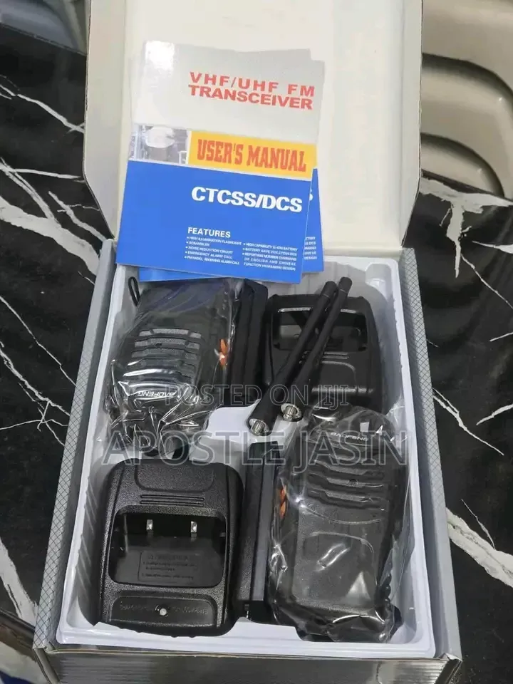 2 in 1 Pack Walkie Talkies {Baofeng