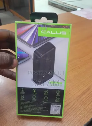 20000mAh 22.5W Super Fast Charging Power Bank With Built-in Cables